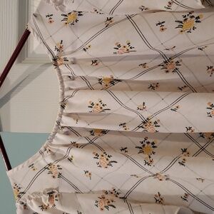 LC Lauren Conrad Floral Short Sleeve Top Women’s Size Large